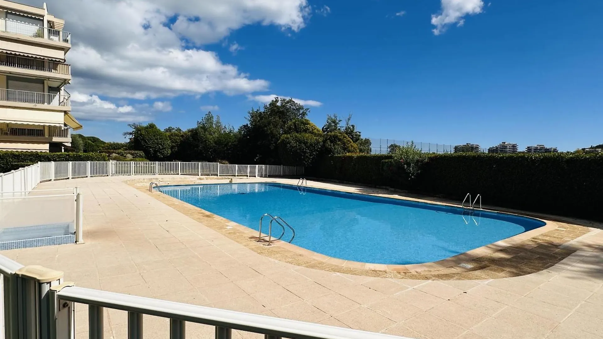 Apartment Studio With A Shared Pool Near The Beaches And Golf Course And The Chateau De La Napoule - 2244 Mandelieu-la-Napoule